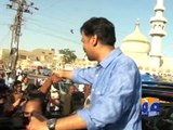 Kamal visits different areas of Karachi, invites people to attend rally -08 April 2016