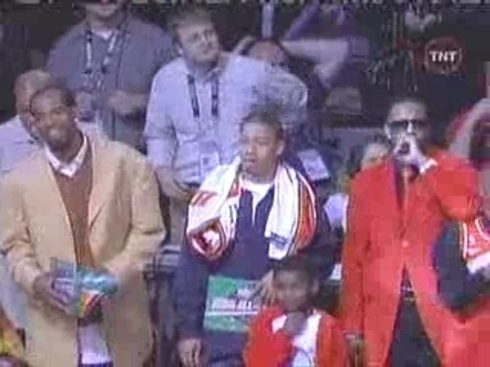 NBA Basketball- Nate Robinson Dunk Contest 3