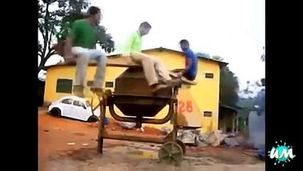 Смешное видео!  Приколы на стройке/funny on a construction site