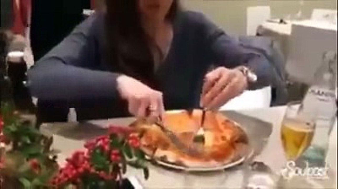 kızlar ve erkekler arasındaki yemek yeme farkı  =D