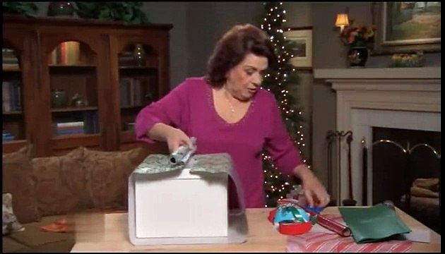 How to Wrap Gifts Fabulously with Style and Class