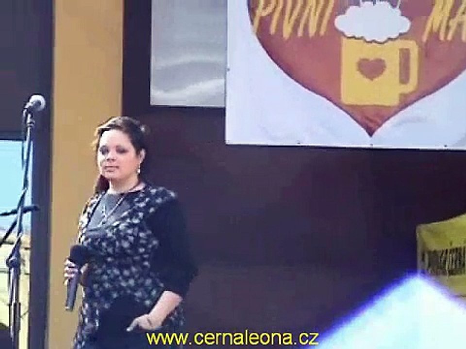 Leona Černá - píseň "Golden eye"