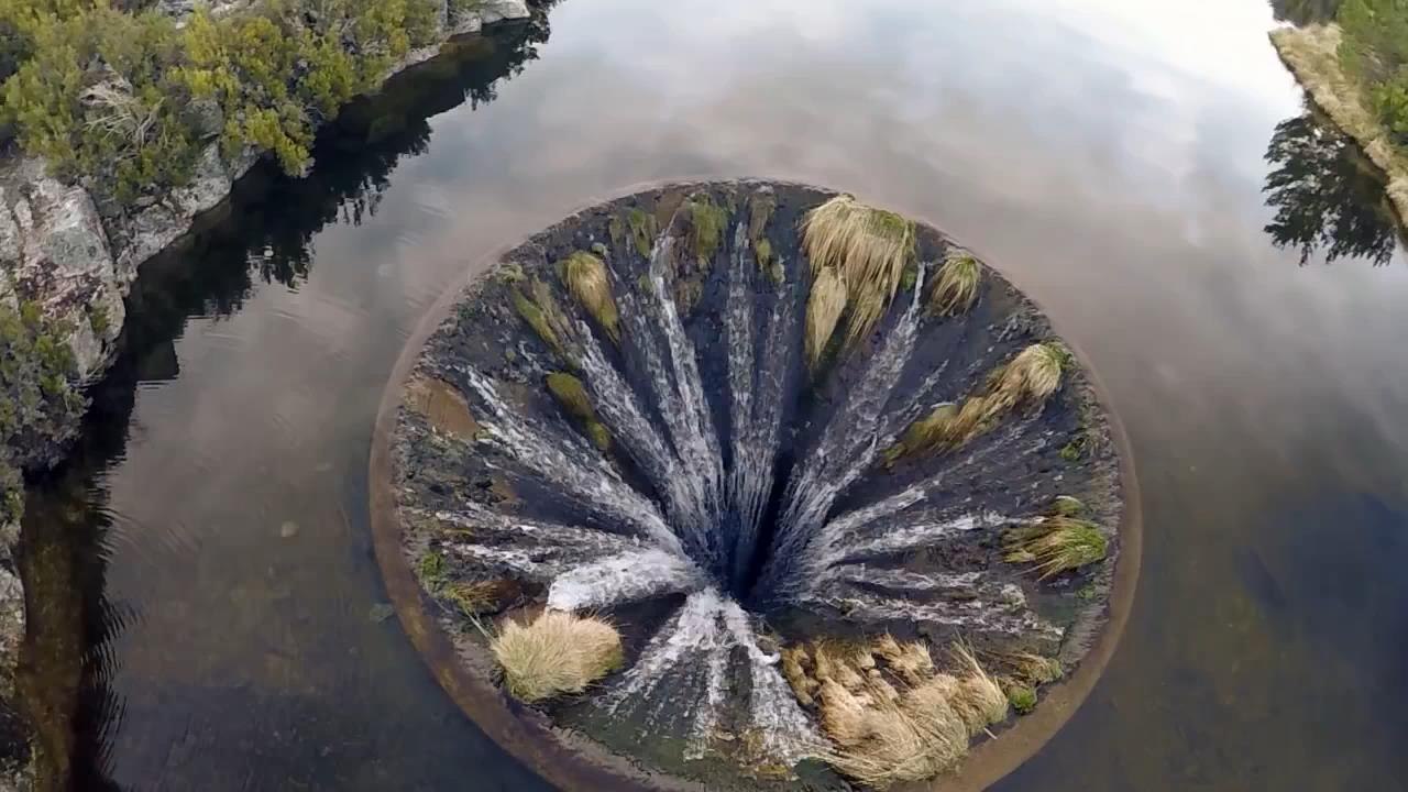 Human or Alien Work?