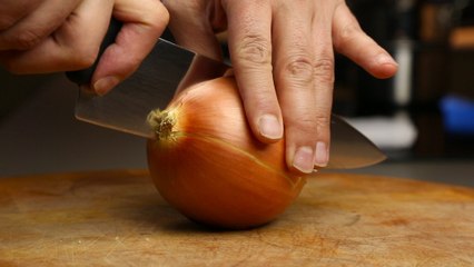 This is how you chop an onion | Food Hacks