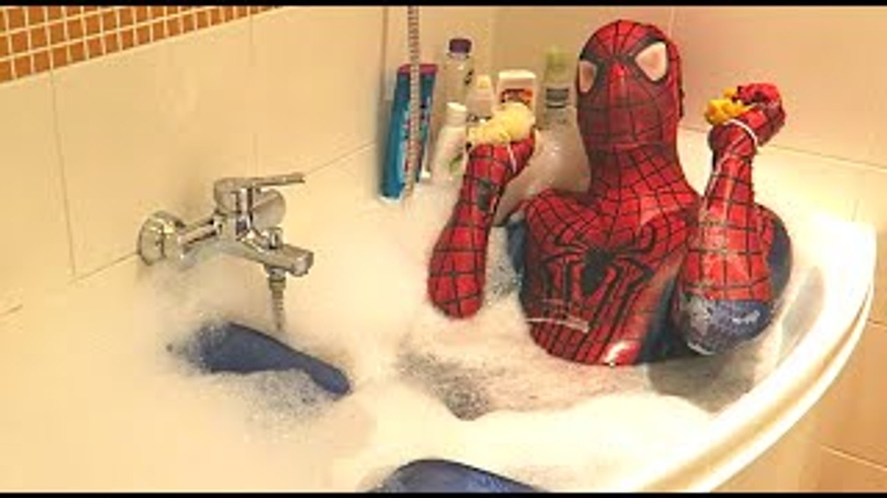 Spiderman Prank Cockroaches with Frozen Elsa at Picnic - Superheroes Movie Pranks in Real Life