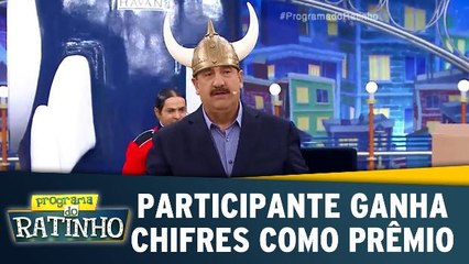 Participante ganha chifres do Foguetinho