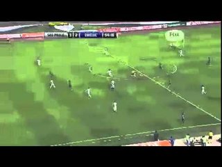 Mena acerca al Emelec