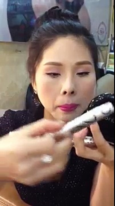 Mascara lông siêu dày và dài mi :x