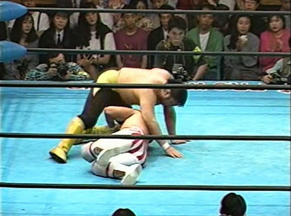 Toshiaki Kawada vs Tsuyoshi Kikuchi 13/05/93