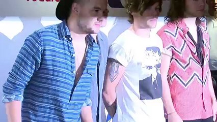 Louis Tomlinson First Appearace With New Baby