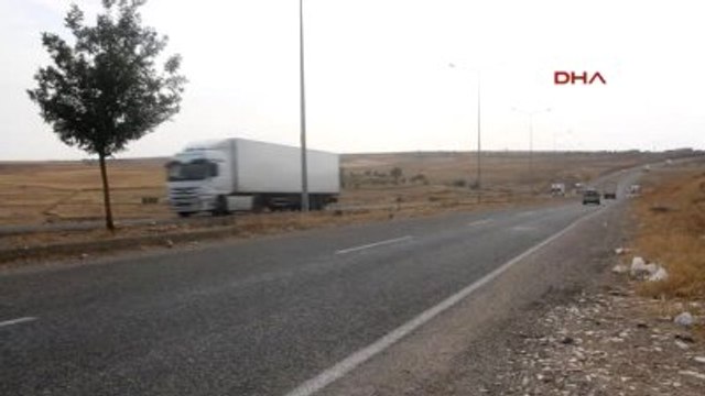 İdil - PKK'lılar Şırnak-Mardin Karayolunda 3 Tır'ı Yaktı