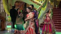 Sanskaar Gives Bangles To Swara & Lakshya Gives Earrings To Ragini - Swaragini