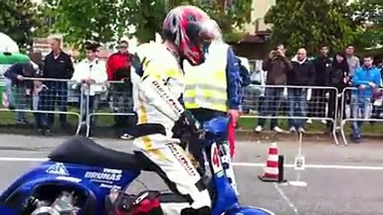 World Vespa Drag Race