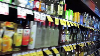 Hitting People With Stuff!!