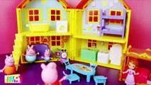 Peppa Pig and Sofia The First SLEEPOVER!!! Slumber Party Zoe Zebra Royal Bed