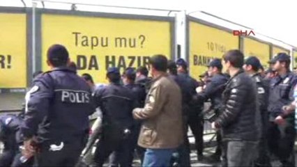 Şanlıurfa'da Sgk'ya Yürümek İsteyen Sağlık Çalışanlarına Coplu Müdahale-yeniden