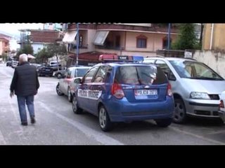 “Jaguari” i shpëton policisë, gjendet i braktisur, dëshmitarët: Janë dëgjuar të shtëna armësh