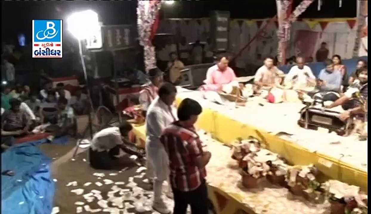 gujarati live music show dayro 2016 by umesh barot 13