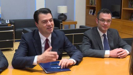 Basha takon Fajonin - Top Channel Albania - News - Lajme