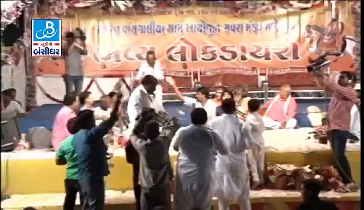 gujarati live music show dayro 2016 by umesh barot 30