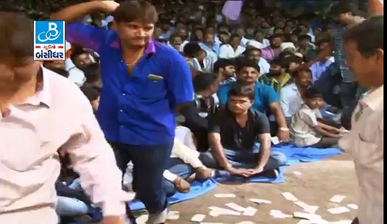 gujarati live music show dayro 2016 by umesh barot 46