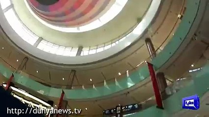 Dunya News- Reaction of little girl when she hear Azaan.