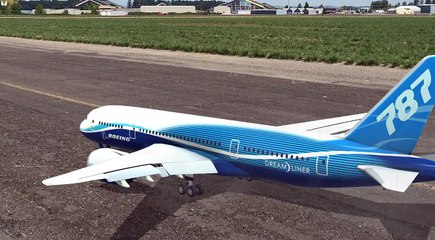 RealFlight 7.5 RC Flight Simulator Boeing B787 Dreamliner