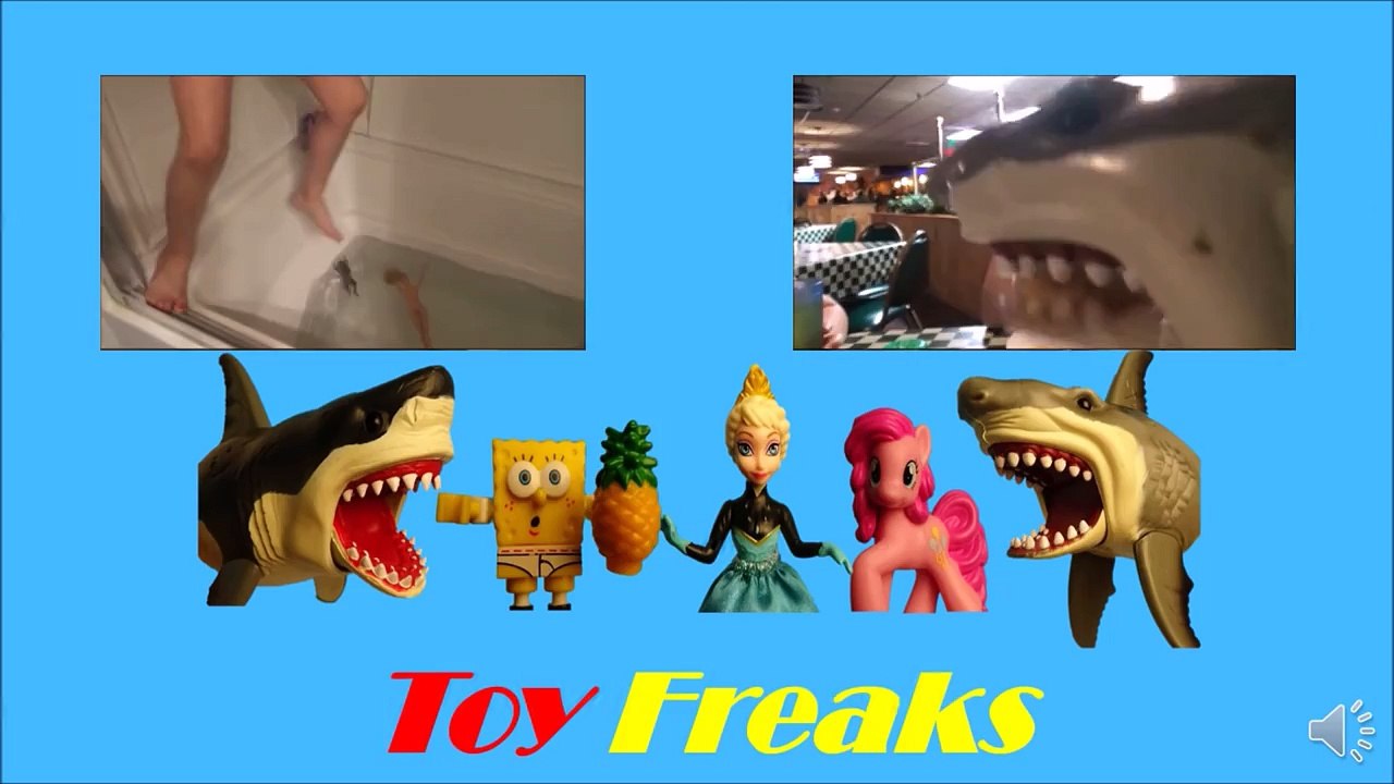 A Real Snake Attack In The Tub!! Annabelle Freaks Out Not A Toy Video
