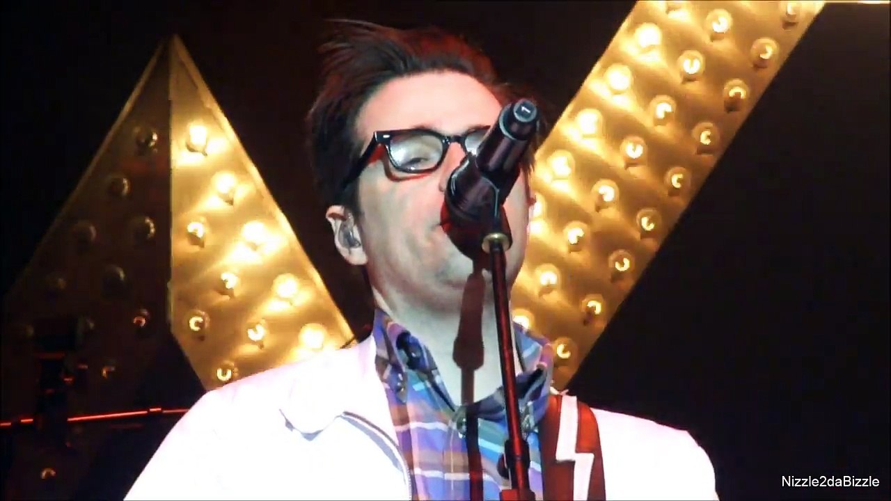 Weezer - Beverly Hills [HD] live 8 4 2016 HMH Amsterdam Netherlands