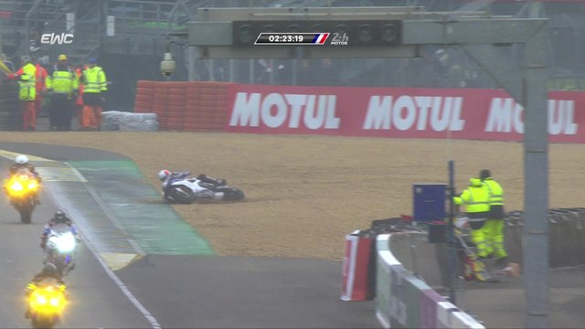24 Heures Motos 2016 - Les temps forts de la troisième heure de course