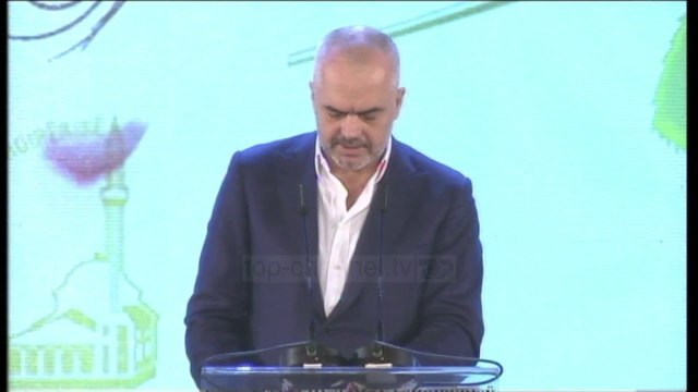 Rama: Feja të futet në shkolla, nuk cënon laicitetin - Top Channel Albania - News - Lajme