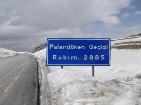 Erzurum Palandöken'de Kar Kalınlığı 5 Metreyi Buluyor