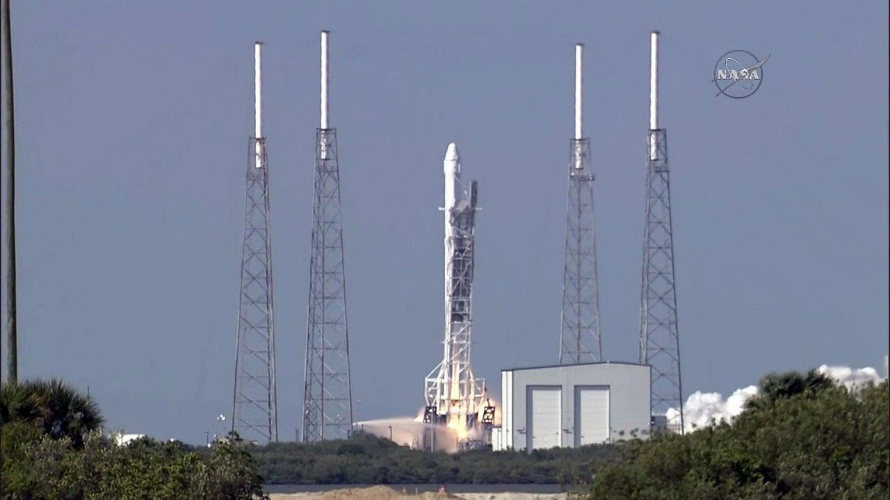 SpaceX gelingt Landung von Rakete im Meer