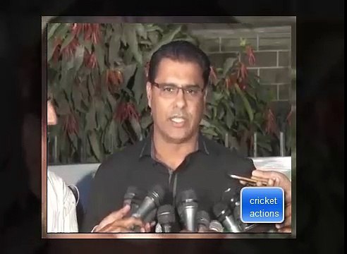 Waqar Younis cry while resigning as Pakistan coach