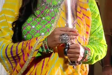 Video herunterladen: Ek Tha Raja Ek Thi Rani _ 9th April 2016 _ Full Uncut _ Episode On Location Shoot _ TV Serial