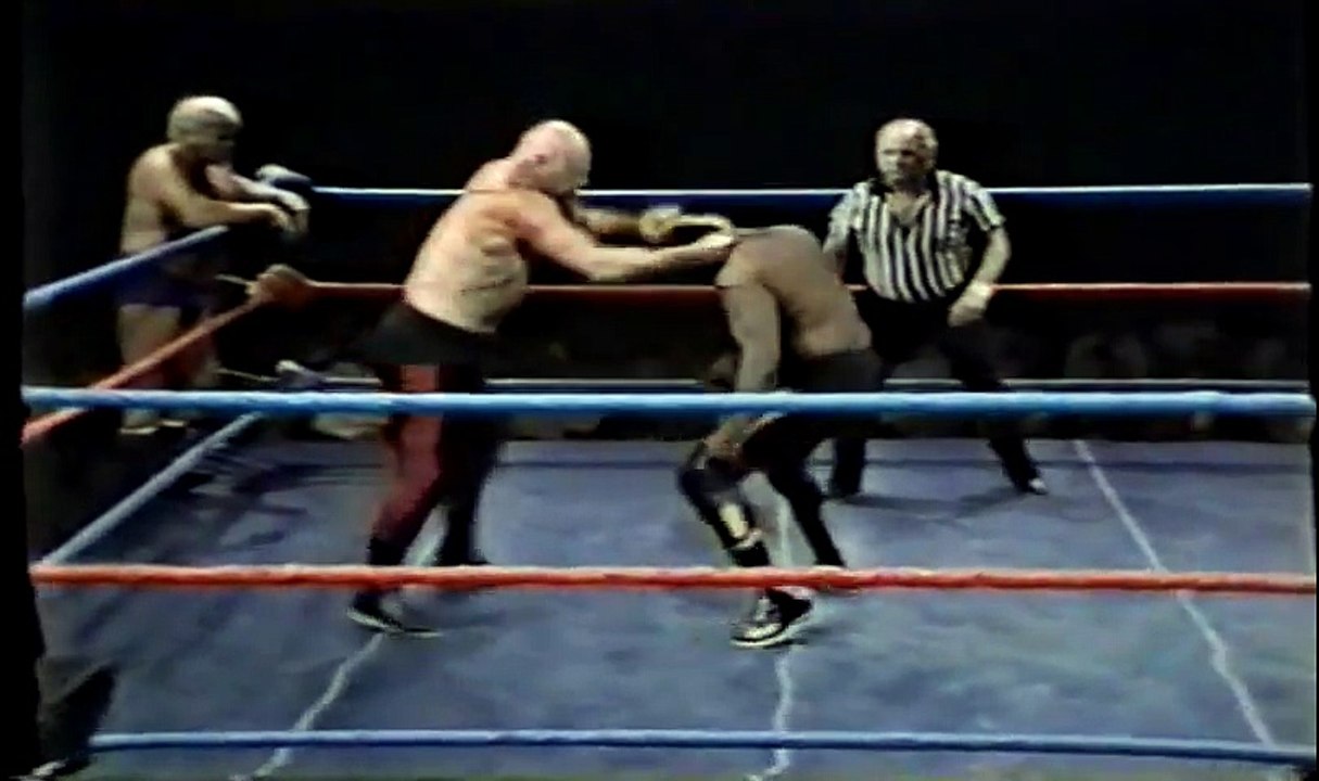 The Crusher and Raschke vs Dean and Panther fall 1
