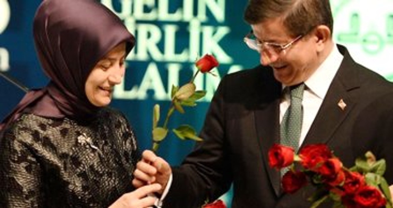 Başbakan Davutoğlu: İslam'ı DAEŞ ile Aynı Safta Görmek İsteyenler Tarihe Baksınlar