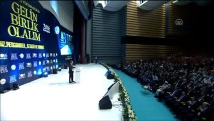 Davutoğlu: "Hiçbir Kimse Bir Diğerine Etnik Kökenini, Mezhebini Sormasın"