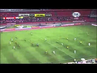 Kaká estira para Sao Paulo