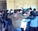 كلية الاداب حلب مظاهرة على الثلج 22-01-2012جـ1