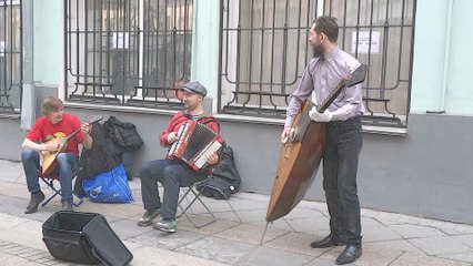 Прикольная девчока