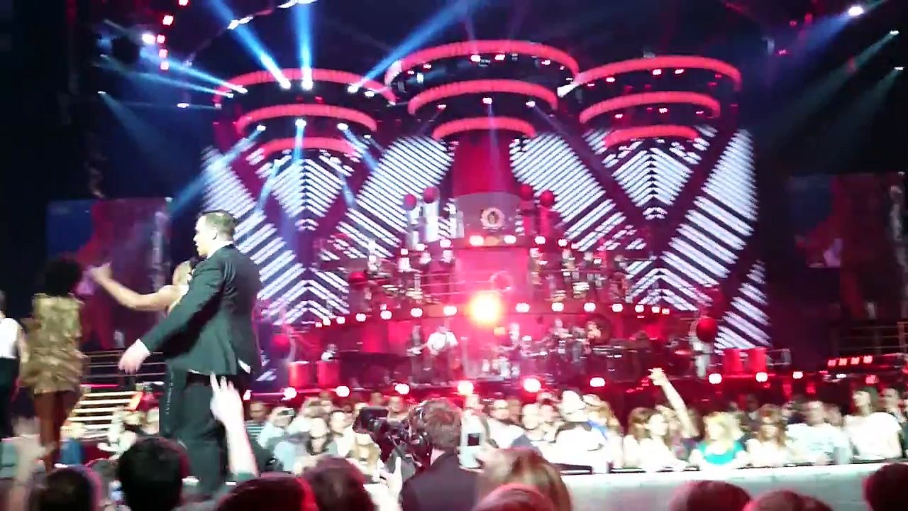 Robbie Williams Swings Both Ways Tour 2014.04.25 Budapest LIVE