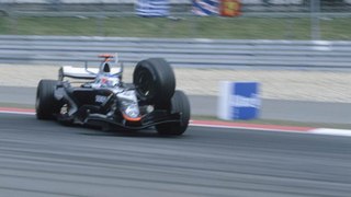 Kimi Raikkonens Suspension Failure - F1  2005 Nürburgring