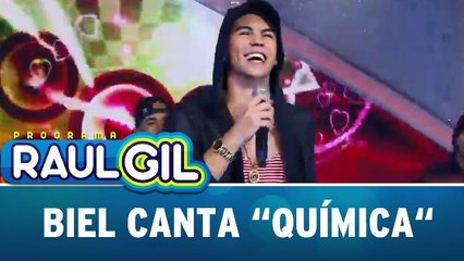 Biel canta o sucesso ´Química´