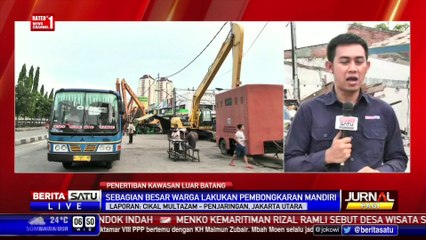 Warga Luar Batang Berduyun-duyun Bongkar Bangunan