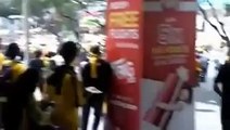 Moments where the Malaysian Police Car hit 4 Malaysian citizens during Bersih rally.mp4