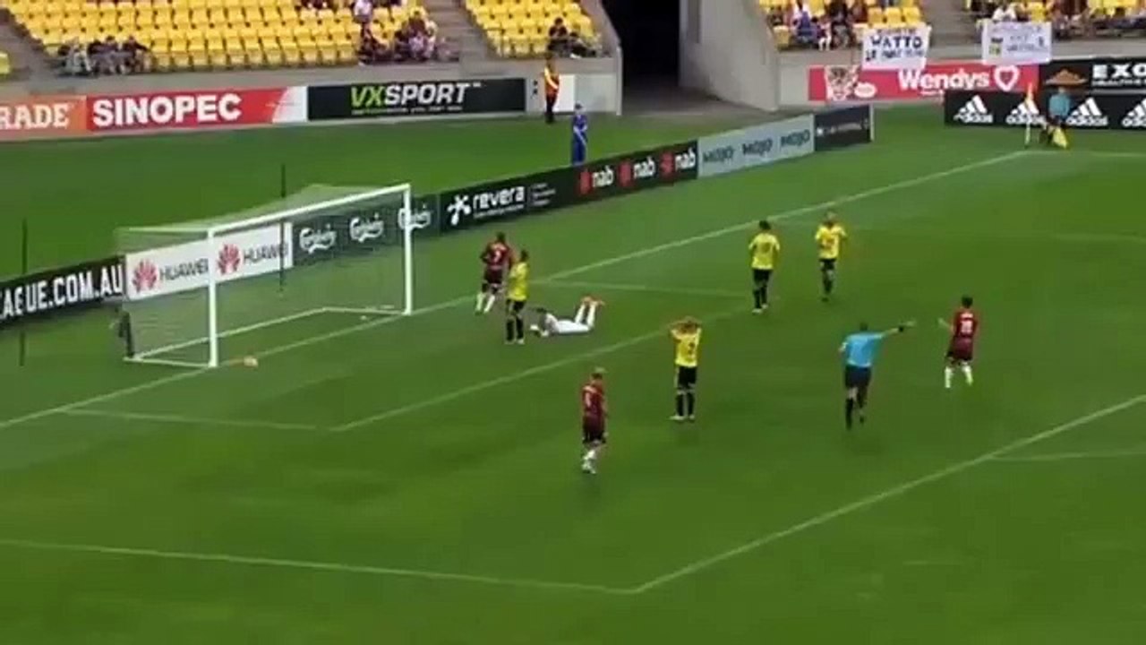 Brendon Santalab Goal - Wellington Phoenix vs Western Sydney Wanderers - Australian A-League 2016