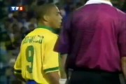 Roberto Carlos Best Goal - Free Kick Goal vs France Tournoi 2014 [New Football Goals]