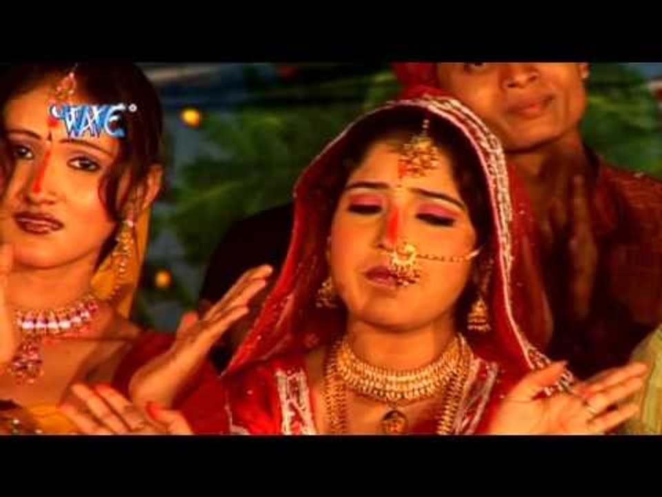 HD माथे दउरा उठाई - Lachkela Bahangi - Pawan Singh - Bhojpuri Hot Songs 2015