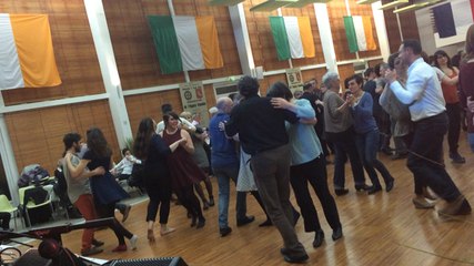 Cours de danse au bal irlandais
